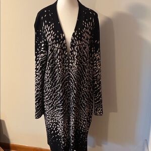 Alfani Black and Cream Long Sleeve Abstract Long Duster Cardigan. Size Large